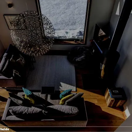 Ehlers Apartment *